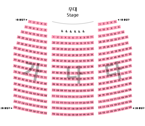 흥겨운극장 좌석 배치도. 가,나,다로 3열의 좌석이 배치되어 A 1번 좌석과 C 5번 좌석측에 1층 출입구가 있으며 G 133번 좌석과 I 125번 좌석측에 2층 출입구가 있다.